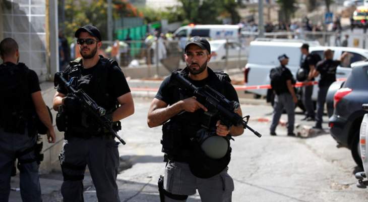 الشرطة الاسرائيلية تعتقل 20 شابًا وطفلًا من مخيم شعفاط