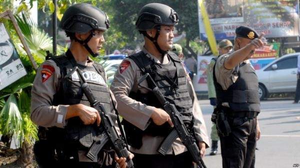 الشرطة الإندونيسية تعتقل تسعة أشخاص لهم صلات مزعومة بداعش