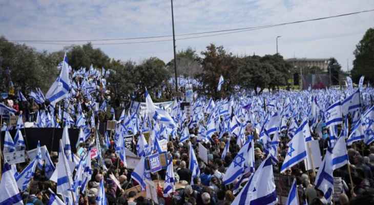 منظمو الاحتجاجات في إسرائيل: المظاهرات ستتواصل لإلغاء التعديلات القضائية وليس تأجيلها