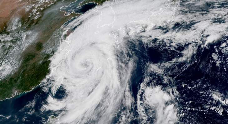 إصابة 18 شخصا وانقطاع التيار الكهربائي بسبب إعصار قوي ضرب جنوب اليابان
