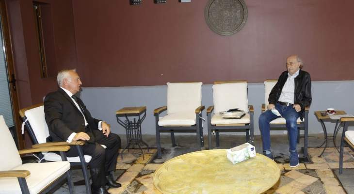 جنبلاط عرض الأوضاع مع سفير أرمينيا واستقبل قائد الشرطة القضائية