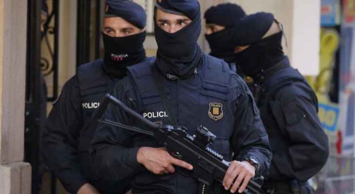 الشرطة الإسبانية اعتقلت شبكة تموّل عناصر إرهابية مرتبطة بـ"داعش" في ليبيا