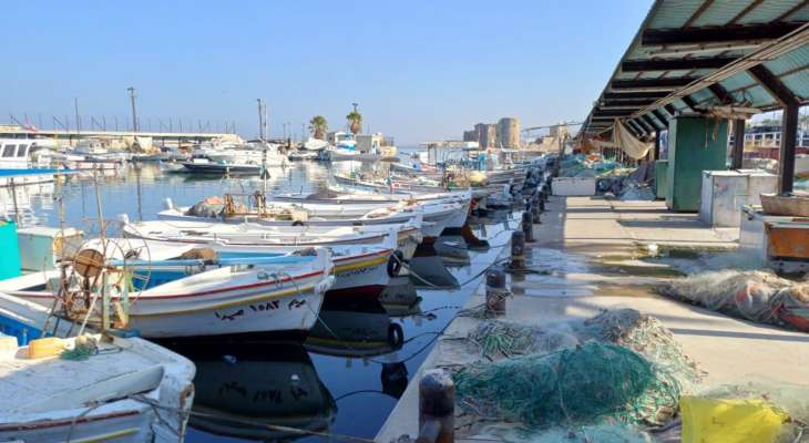 النشرة: الصيادون في ميناء صيدا تبلغوا من الاجهزة الامنية بعدم السماح لهم بالخروج بمراكبهم للصيد