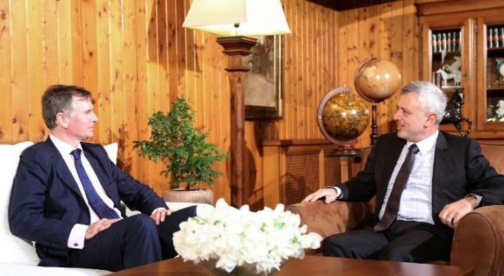 فرنجية التقى سفير بريطانيا الجديد لدى لبنان في بنشعي