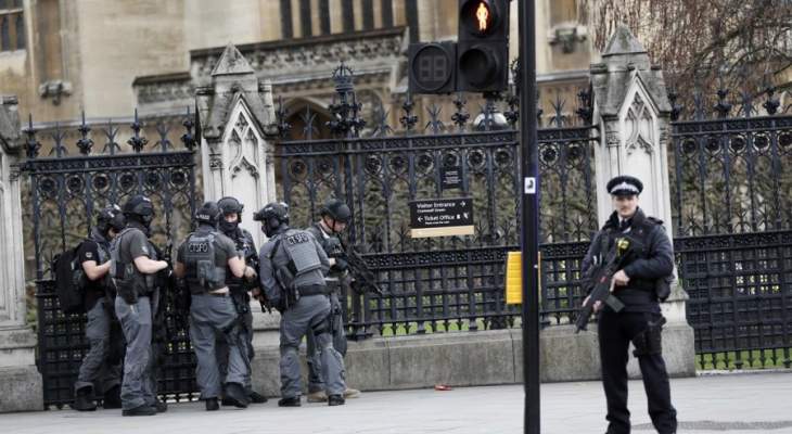الشرطة البريطانية تطوق حيا بشرق لندن بعد العثور على عبوة مشبوهة