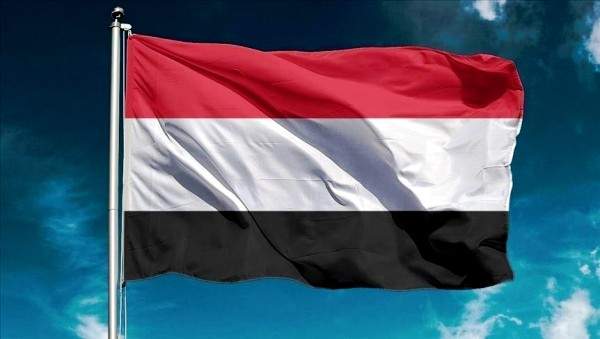 الدفاع اليمنية: القصف الجوي الإماراتي على قواتنا بعدن وزنجبار أوقع 300 بين قتيل وجريح