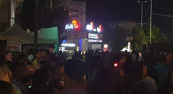 النشرة: الجيش اعاد فتح طريق تقاطع ايليا وازال خيما نصبها المحتجون
