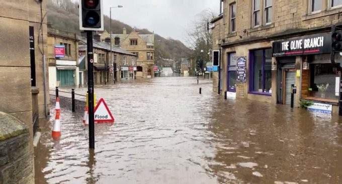 إلغاء رحلات جوية ومخاوف من فيضانات في اوروبا بسبب العاصفة كيارا