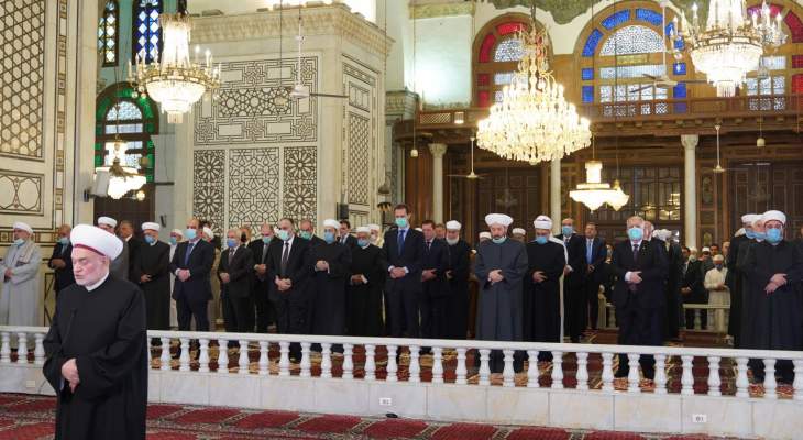 الرئيس الأسد يؤدي صلاة عيد الفطر السعيد في رحاب الجامع الأموي الكبير