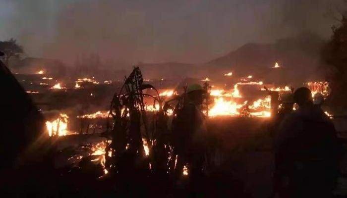 وسائل إعلام صينية: حريق كبير دمر قرية تراثية عمرها 400 سنة