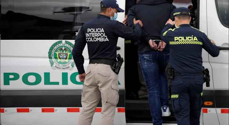 زعيم عصابة "ديل غولفو" الكولومبية يأمر أفرادها من زنزانته بوقف اغتيال أفراد الشرطة