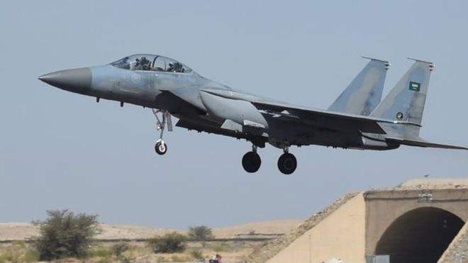 الغارديان: بريطانيا أتمت صفقة أسلحة مع السعودية عقب غارة مميتة في اليمن