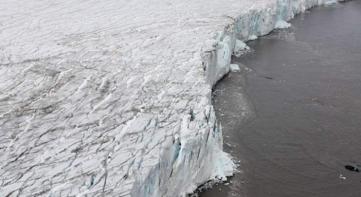 العلماء يصلون إلى بحيرة تلفها الألغاز تحت جليد القطب الجنوبي