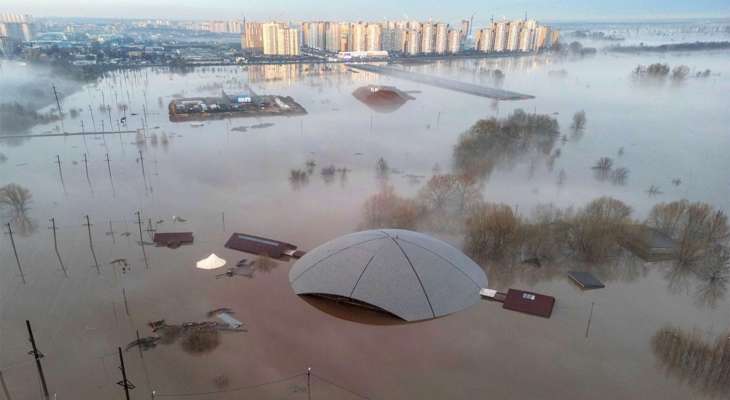 مسؤول روسي: ارتفاع منسوب مياه نهر الأورال بمدينة أورينبورغ إلى مستوى خطير جديد