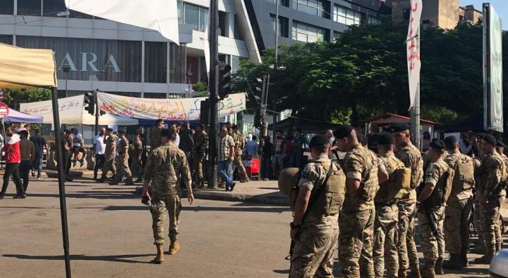 النشرة: المتظاهرون في صيدا اتفقوا مع الجيش على فتح الطريق