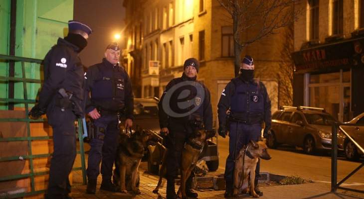 الفاينانشال تايمز: هجوم باريس يسلط الضوء على كيفية مراقبة المتطرفين