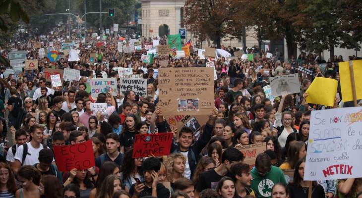 الآلاف تظاهروا في مدن أوروبية عدة احتجاجا على التغير المناخي 