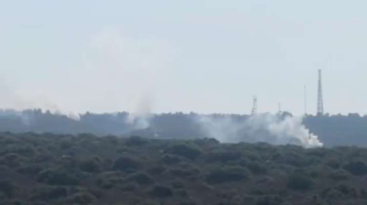 "المنار": المدفعية الإسرائيلية تستهدف الأحراج المقابلة لموقع "جل العلام" جنوبي الناقورة بقذائف حارقة
