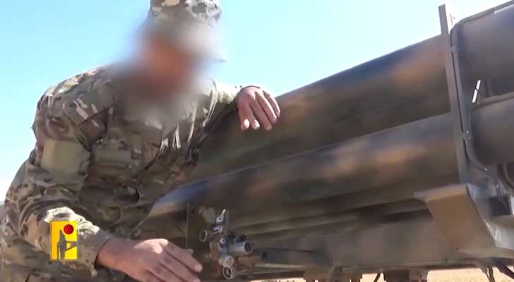 ضابط  في وحدة سلاح المدفعية التابع لـ"حزب الله": السلاح بأيدينا وراجماتنا جاهزة للمعركة بانتظار أوامر نصرالله