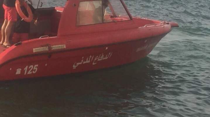 الدفاع المدني: انقاذ شابين سوريين من الغرق مقابل شاطئ ذوق مكايل