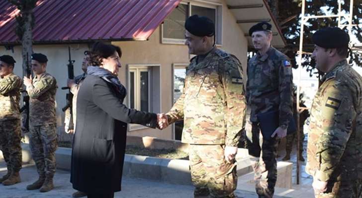 سفيرة فرنسا زارت قيادة لواء المشاة السادس- بعلبك: نقف إلى جانب مؤسسة الجيش في ظلّ الأزمة الحالية