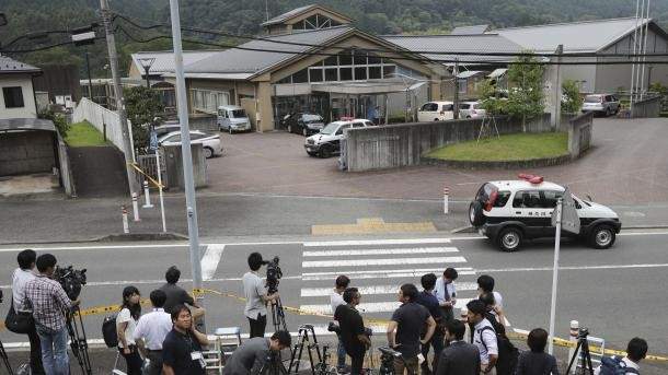 منفذ هجوم اليابان نقل من السجن المحلي لعرضه على ممثلي الادعاء