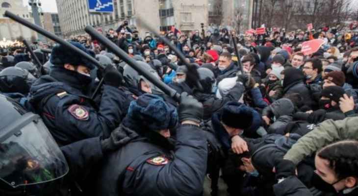 أ.ف.ب: إعتقال 1103 أشخاص خلال تظاهرات ضد العملية العسكرية الروسية بأوكرانيا