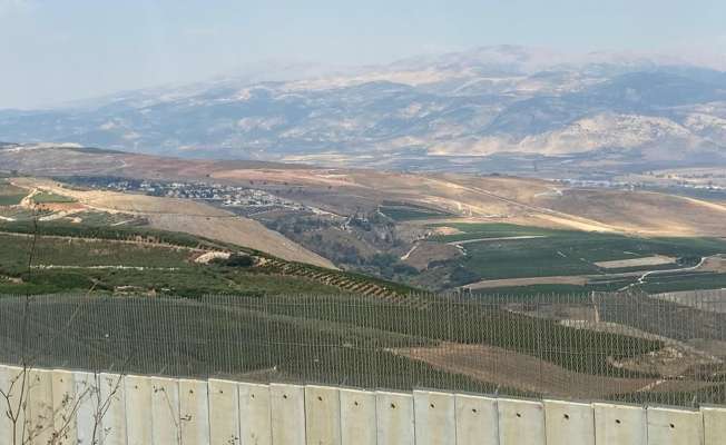 "الجزيرة": إطلاق نحو 30 صاروخا من جنوب لبنان باتجاه مواقع إسرائيلية في الجليل الأعلى