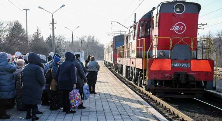 "تاس": عدد اللاجئين من دونباس إلى روسيا يزيد عن 127 ألف شخص