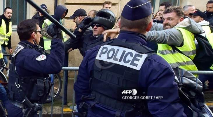 الشرطة الفرنسية: 40 شخصا حاولوا اقتحام مركز شرطة بأحد ضواحي العاصمة باريس