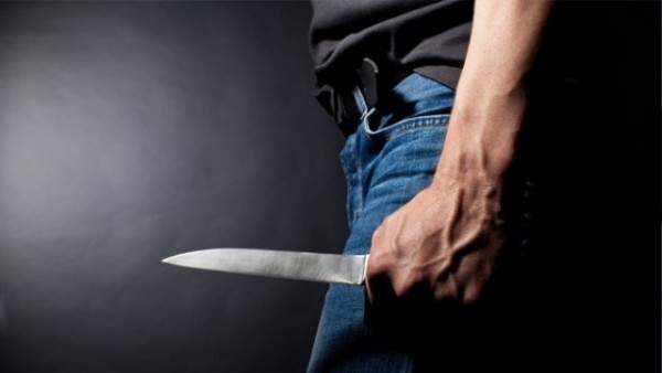إصابة شخص بطعنة سكين في كفربنين الضنية إثر خلاف مع قريبه