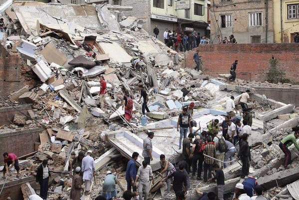 الحكومة النيبالية تعلن الحداد 3 أيام على ضحايا الزلزال
