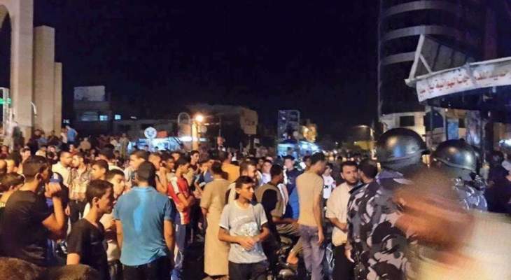 النشرة: تظاهرة حاشدة في رفح احتجاجاً على أزمة انقطاع الكهرباء 