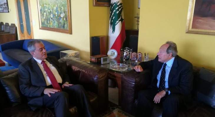 لحود بحث مع السفير السوري أهمية التصدي لكل محاولات زعزعة أمن المنطقة