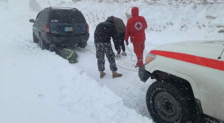 النشرة: إنقاذ مواطنين احتجزتهم الثلوج داخل سيارة رباعية الدفع في بلدة شبعا