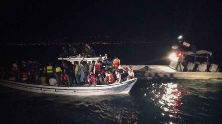 القوات البحرية ومخابرات الجيش أحبطت عملية تهريب أشخاص عبر البحر في طرابلس