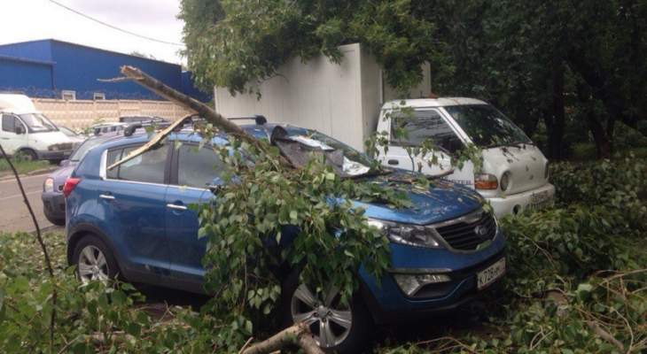 مقتل 12 شخصا بسبب إعصار شديد ضرب العاصمة الروسية موسكو