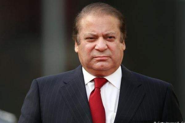  استقالة رئيس الوزراء الباكستاني نواز شريف بعد حكم القضاء بعدم أهليته 