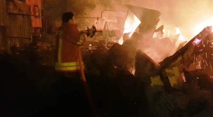 النشرة: إخماد حريق منزل على خط السكة في تعمير صيدا التحتاني ولا إصابات