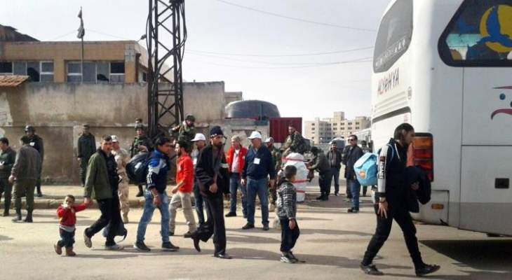 بدء خروج دفعة جديدة من مسلحي حي الوعر بحمص وبعض عائلاتهم باتجاه جرابلس