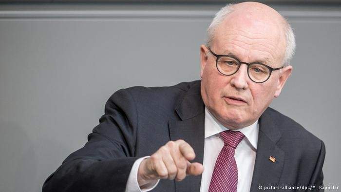 مسؤول ألماني يعارض فصل اللاجئين في الإقامة وفقاً لديانتهم