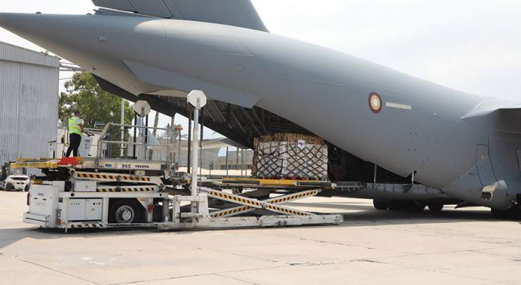 الجيش: طائرتان قطريتان محملتان بـ70 طنا من المواد الغذائية وصلت مطار بيروت اليوم