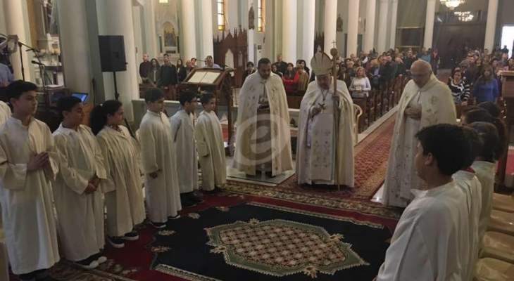 المطران بو جوده ترأس رتبة "خميس الغسل" في كنيسة مار مارون في طرابلس