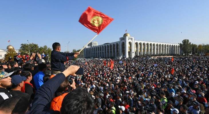 الرئيس القرغيزي: لن أستقيل قبل الانتخابات البرلمانية