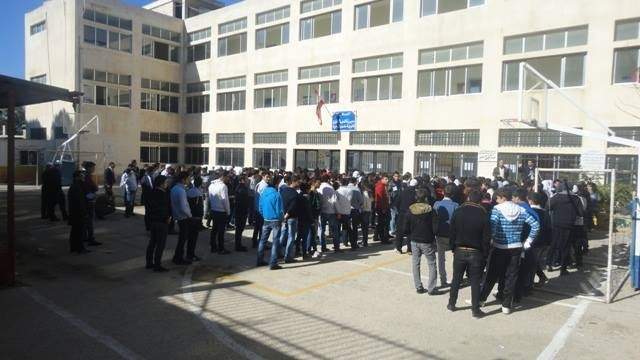 النشرة: بعض الثانويات بحاصبيا فتحت أبوابها امام الطلاب استجابة لقرار وزارة التربية