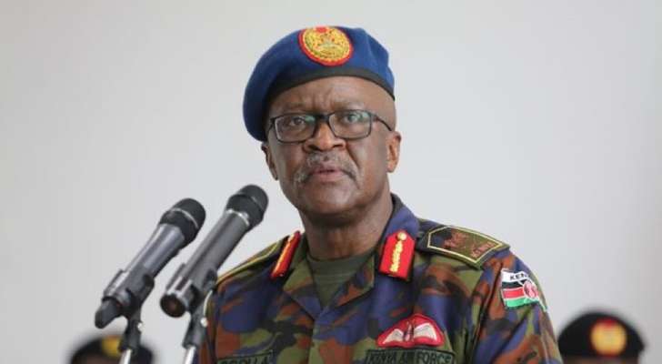 مقتل قائد الجيش الكيني و9 ضباط كبار في تحطم المروحية العسكرية غرب كينيا