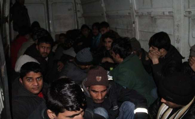 ضبط 31 مهاجرا في ولاية موغلا التركية أثناء محاولتهم العبور إلى اليونان