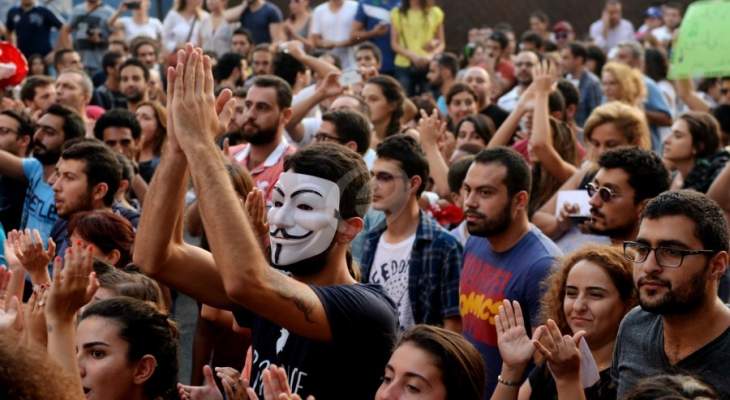 OTV: فريق عمل القناة في ساحة الشهداء يتعرض للإعتداء من قبل متظاهرين