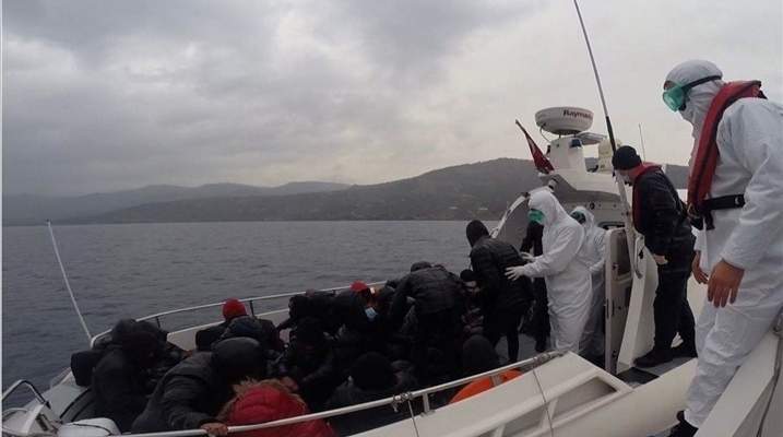 خفر السواحل التركي أنقذ 26 طالب لجوء قبالة سواحل قضاء أيواجيق