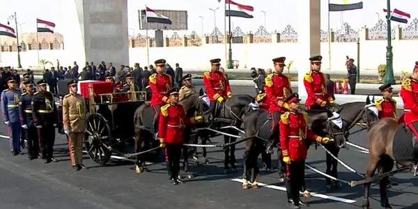 بدء مراسم تشييع الرئيس المصري الأسبق حسني مبارك